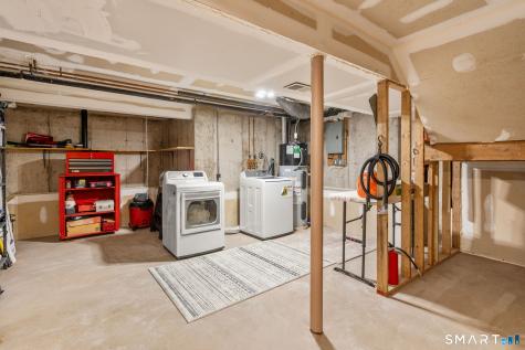 12 Wiggins Farm Drive Simsbury CT 06070