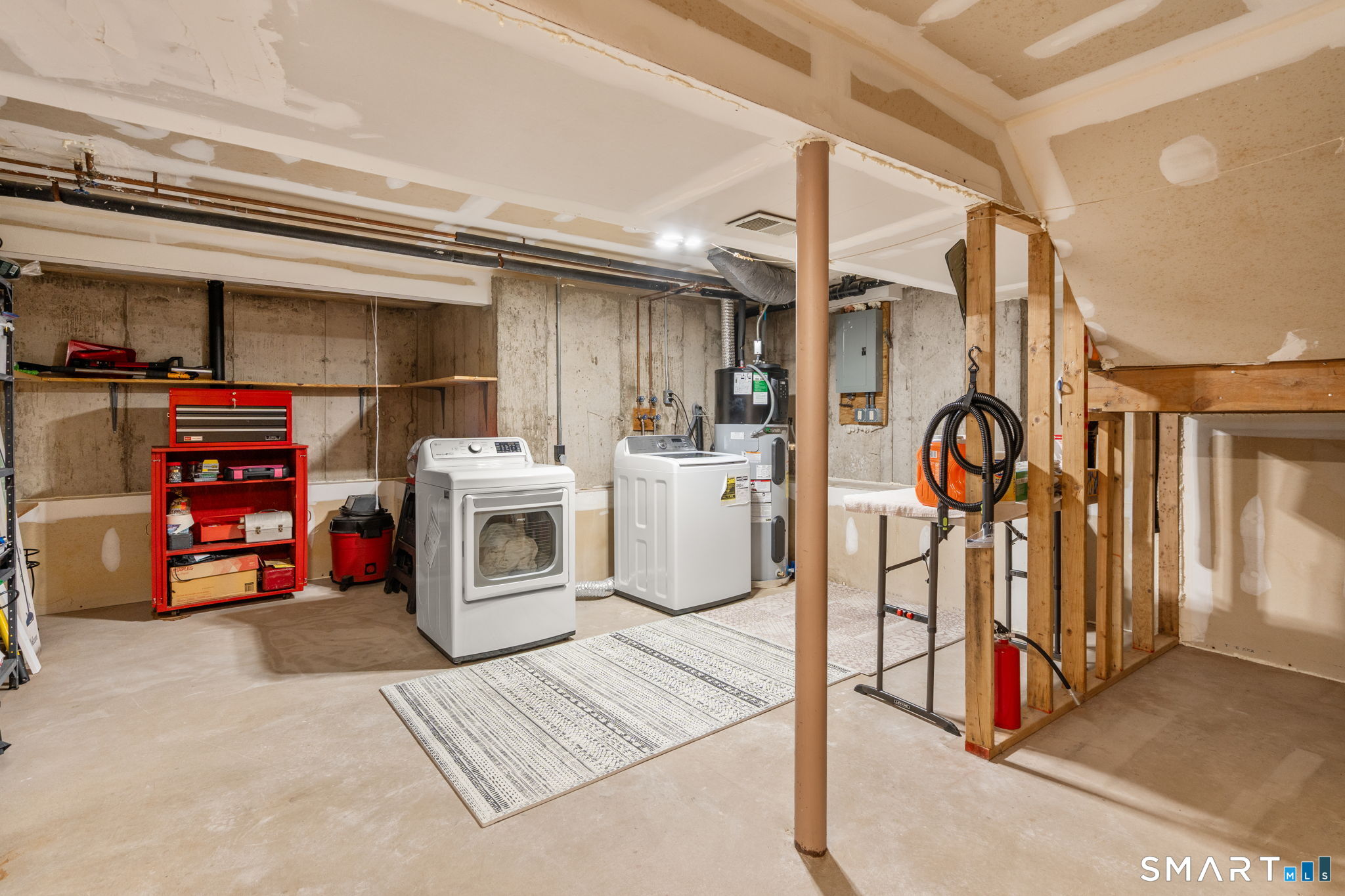 12 Wiggins Farm Drive Simsbury CT 06070