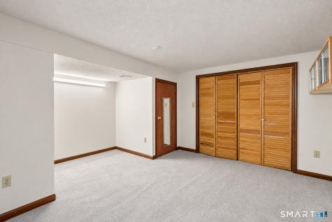 12 Wiggins Farm Drive Simsbury CT 06070
