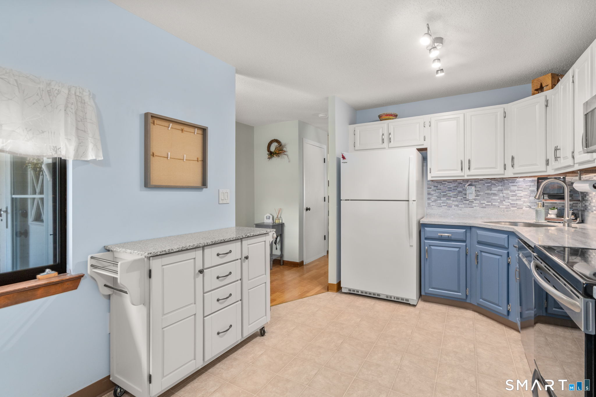 12 Wiggins Farm Drive Simsbury CT 06070