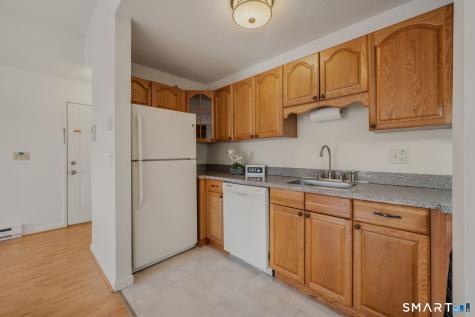 82 Sunset Street Waterford CT 06385