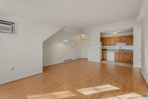 82 Sunset Street Waterford CT 06385