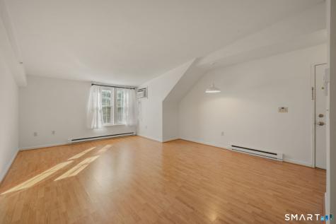 82 Sunset Street Waterford CT 06385