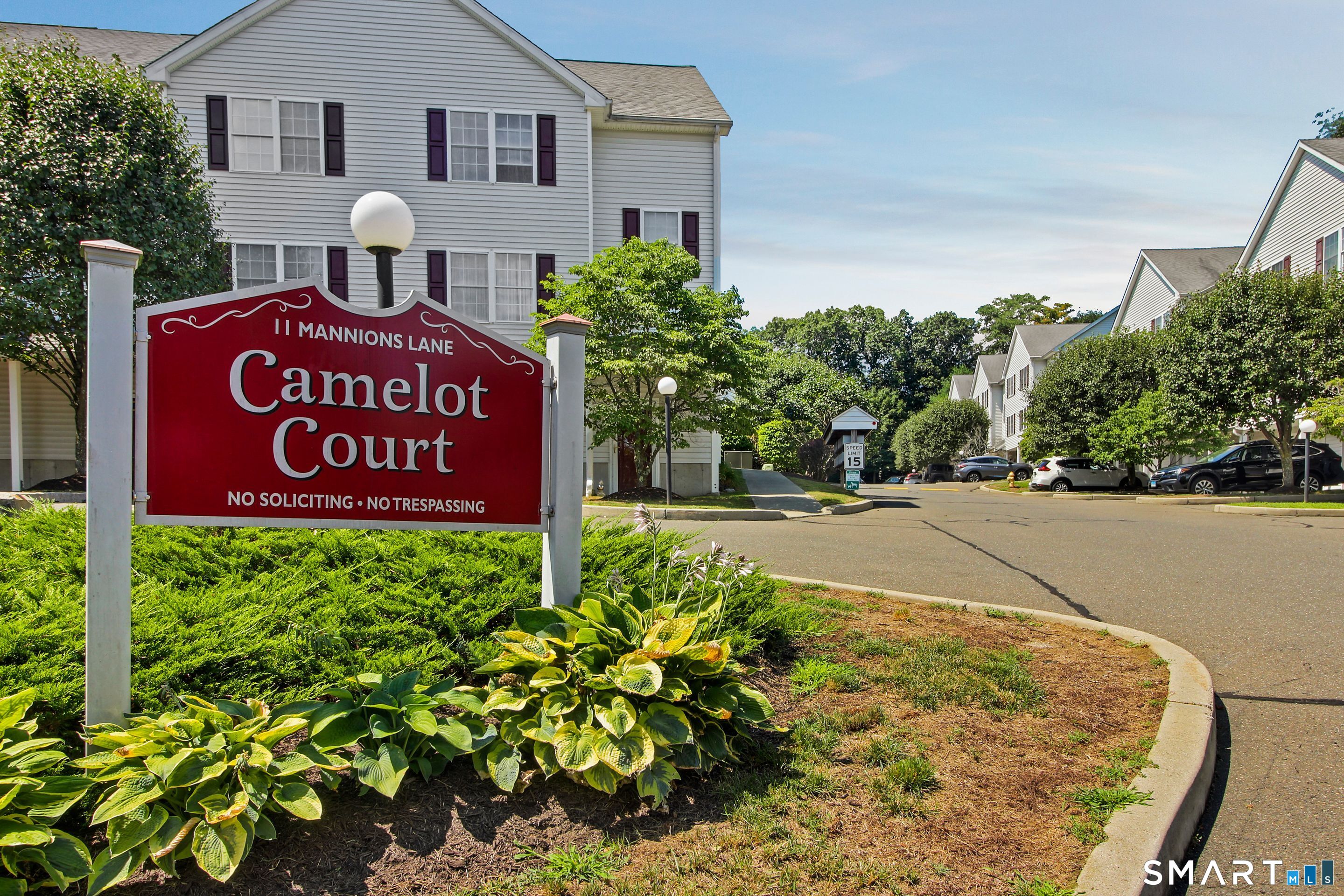 11 Mannions Lane Danbury CT 06810