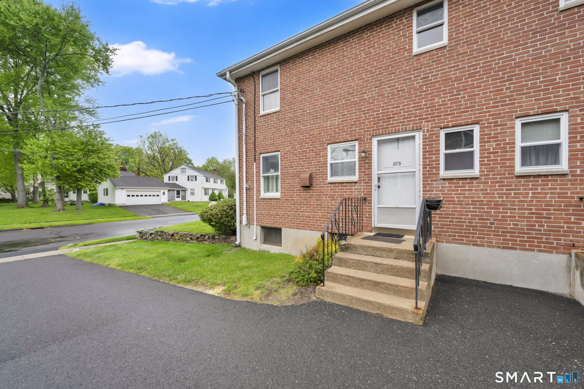 97 Shadow Lane West Hartford CT 06110