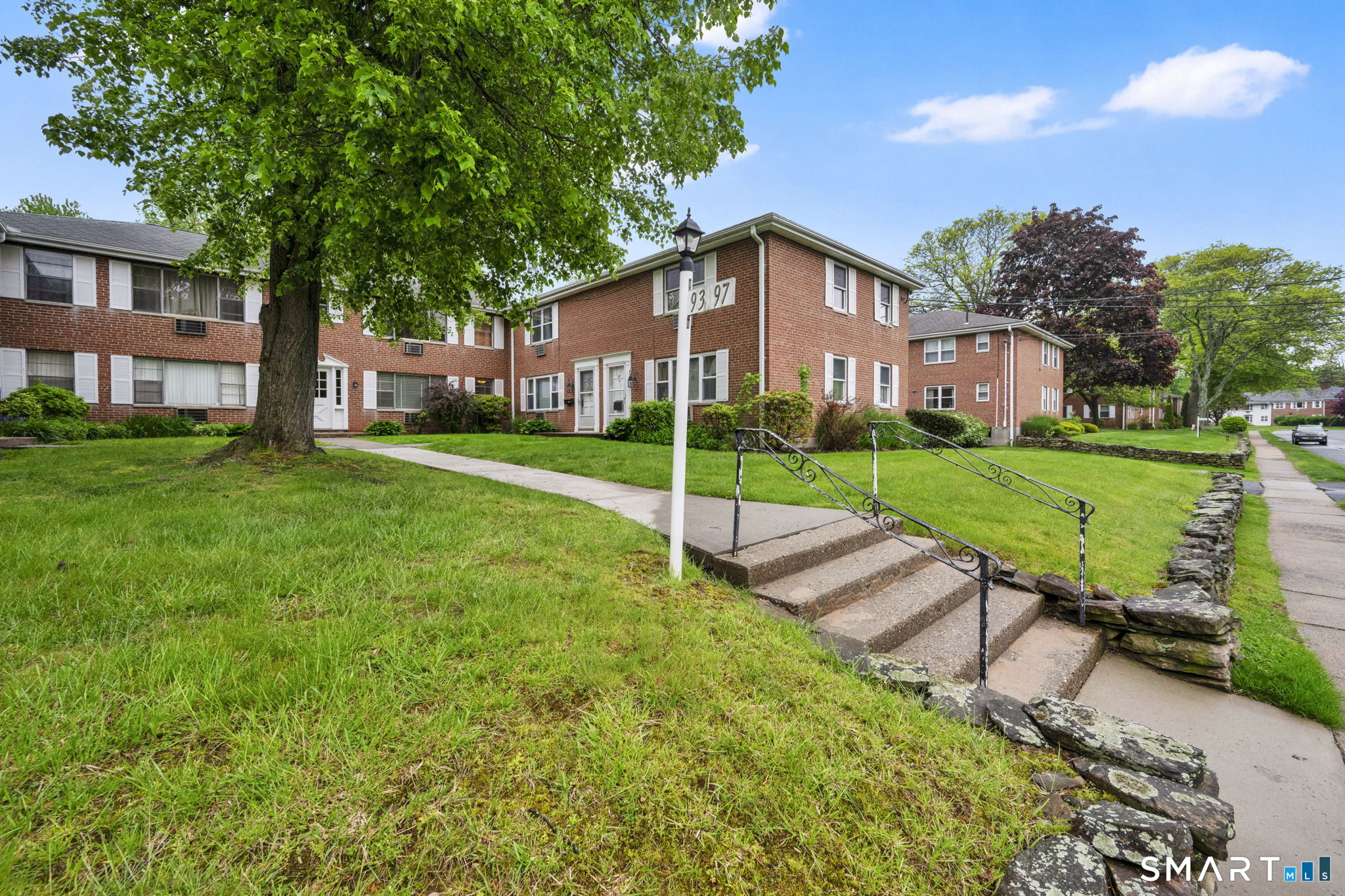 97 Shadow Lane West Hartford CT 06110