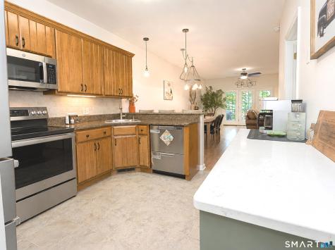 1985 West Street Southington CT 06489