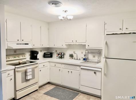 96 Coronado Drive Newington CT 06111