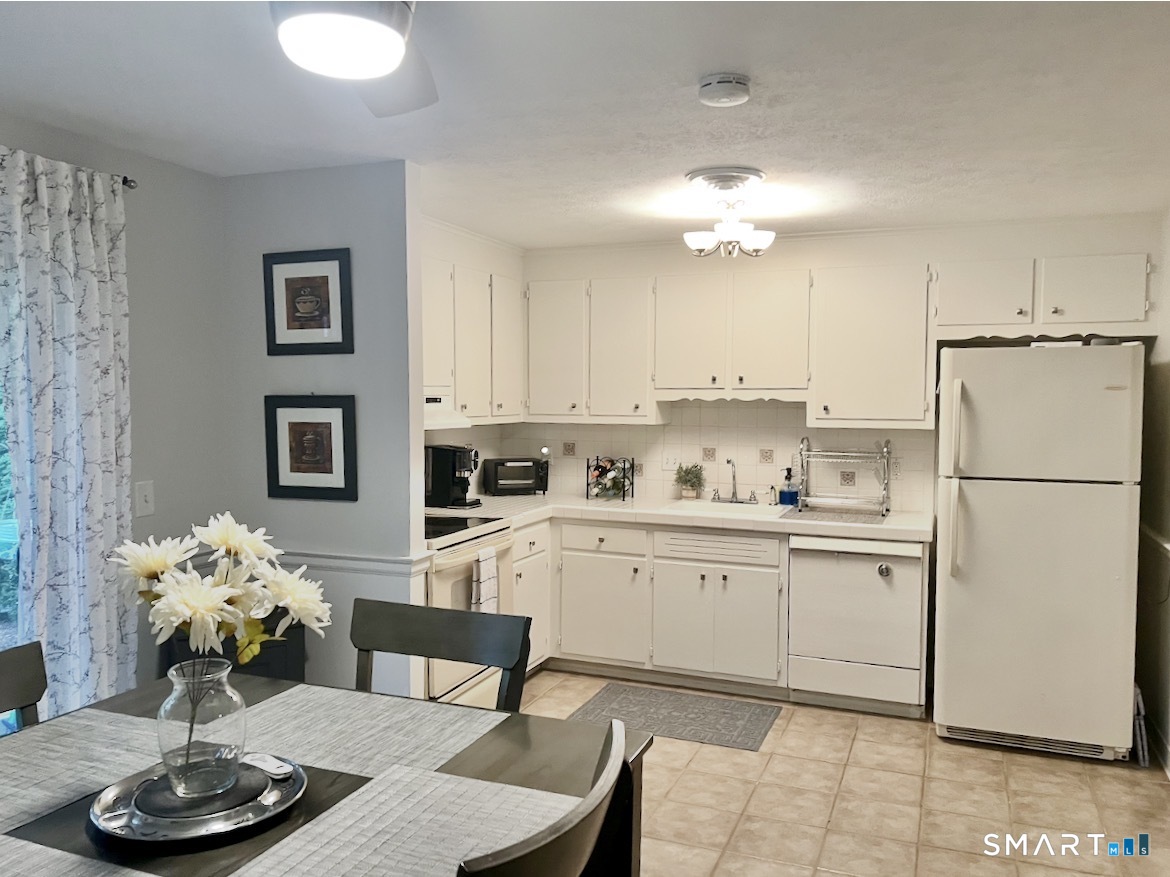 96 Coronado Drive Newington CT 06111