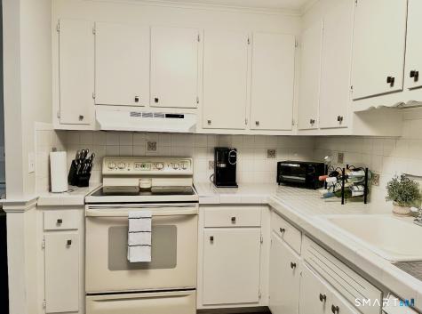 96 Coronado Drive Newington CT 06111