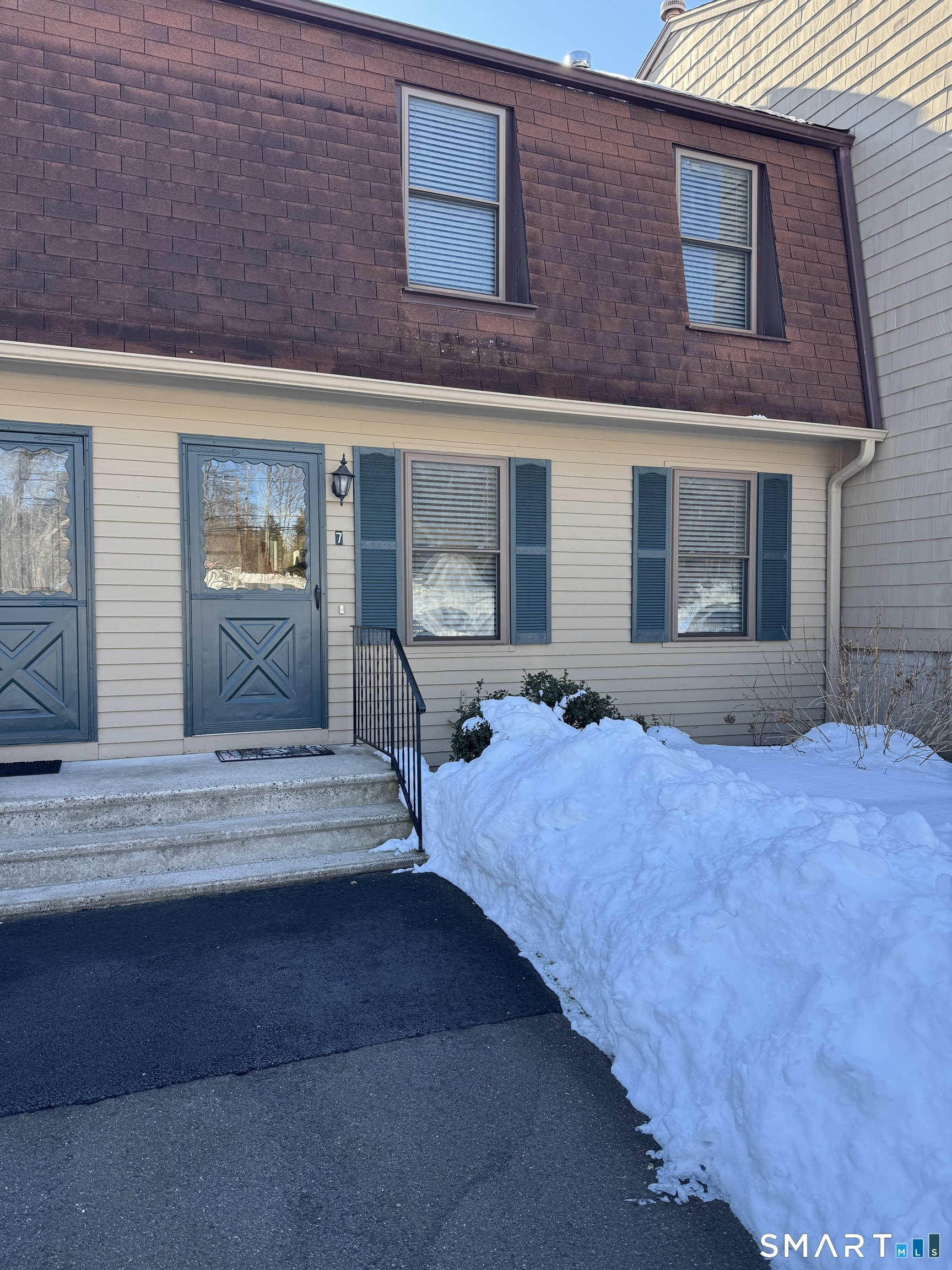 7 Bay Path Way Branford CT 06405