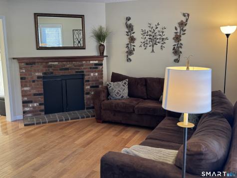 7 Bay Path Way Branford CT 06405