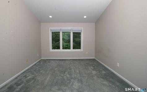 12 Boulevard Drive Danbury CT 06810