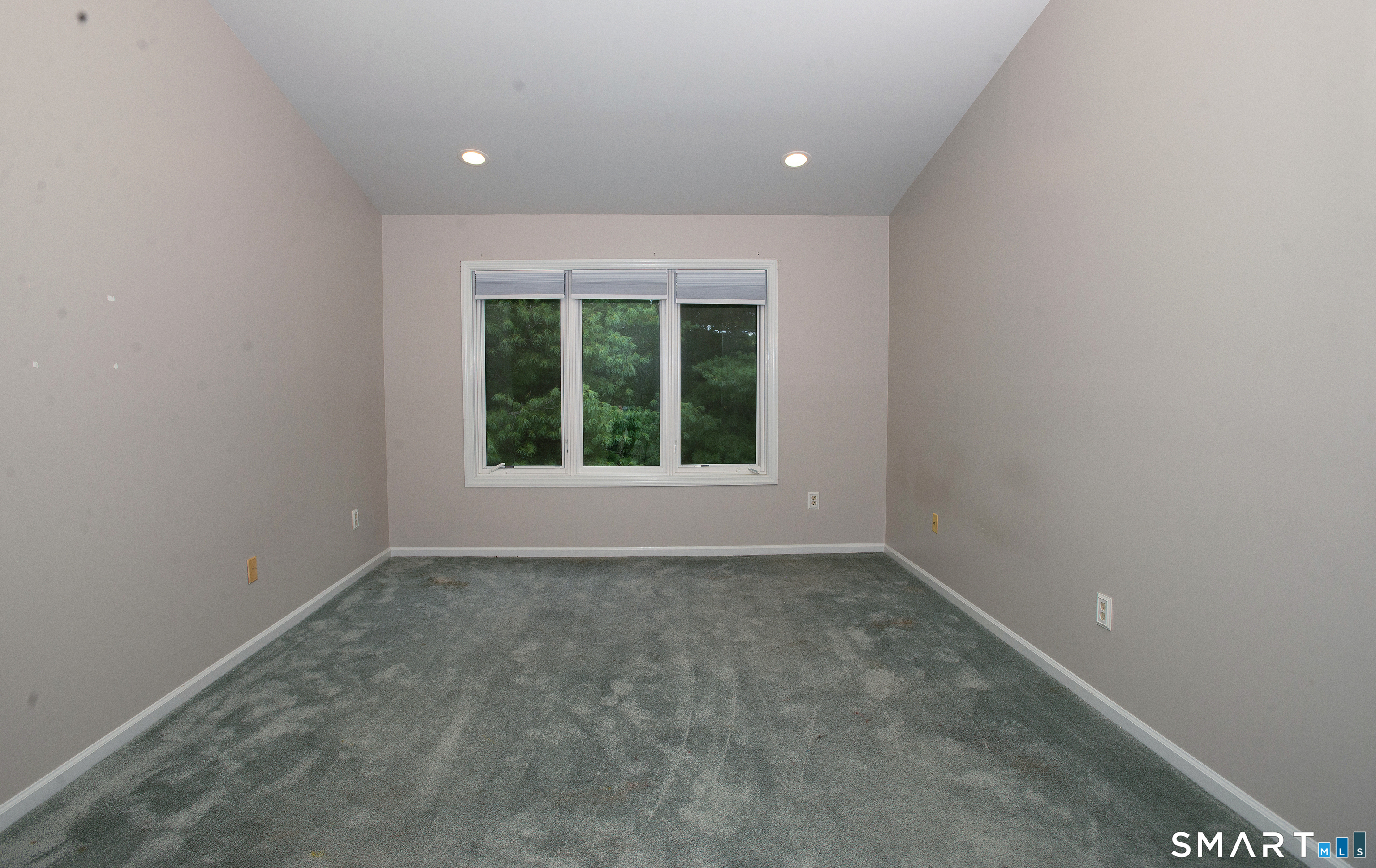 12 Boulevard Drive Danbury CT 06810