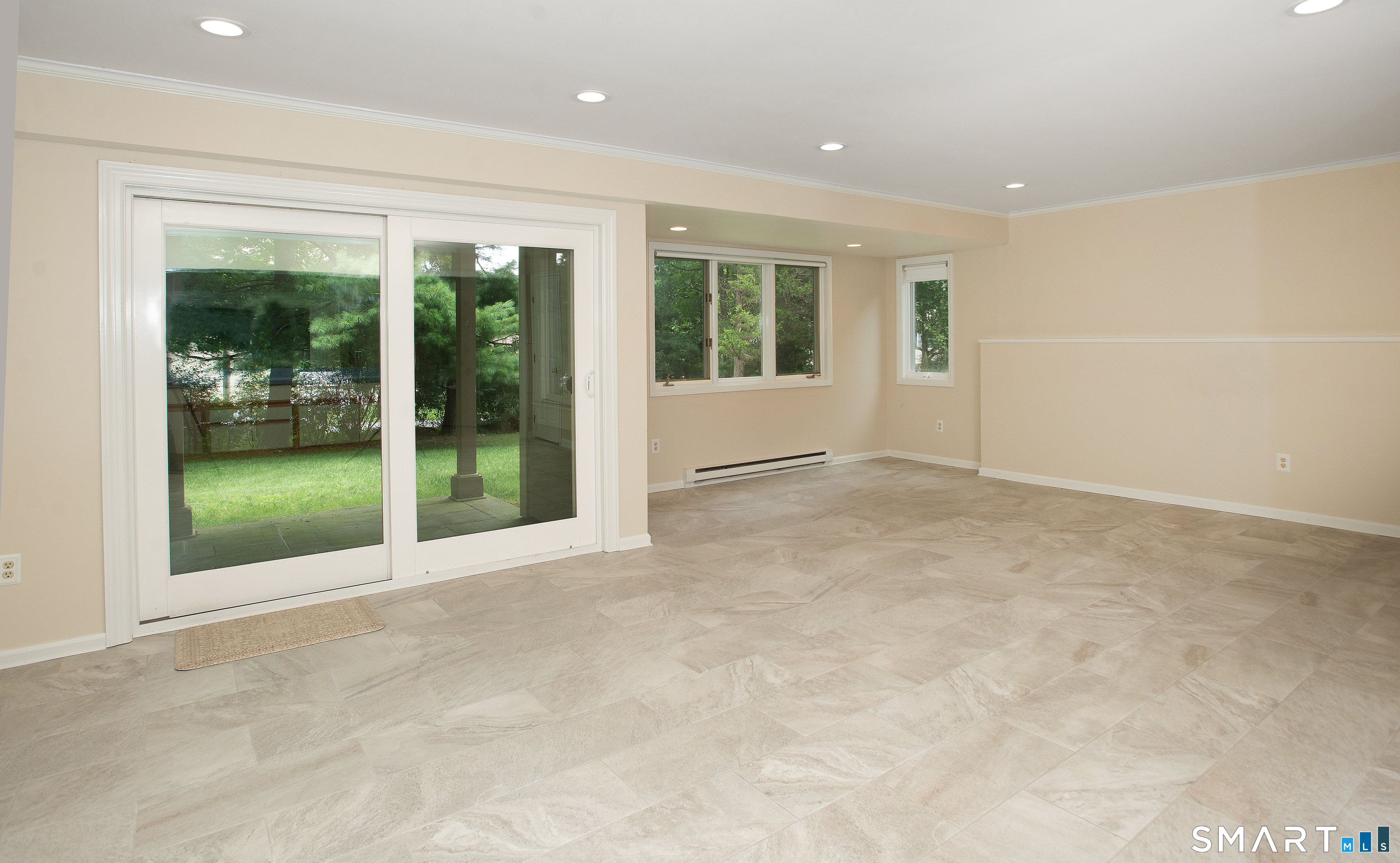 12 Boulevard Drive Danbury CT 06810