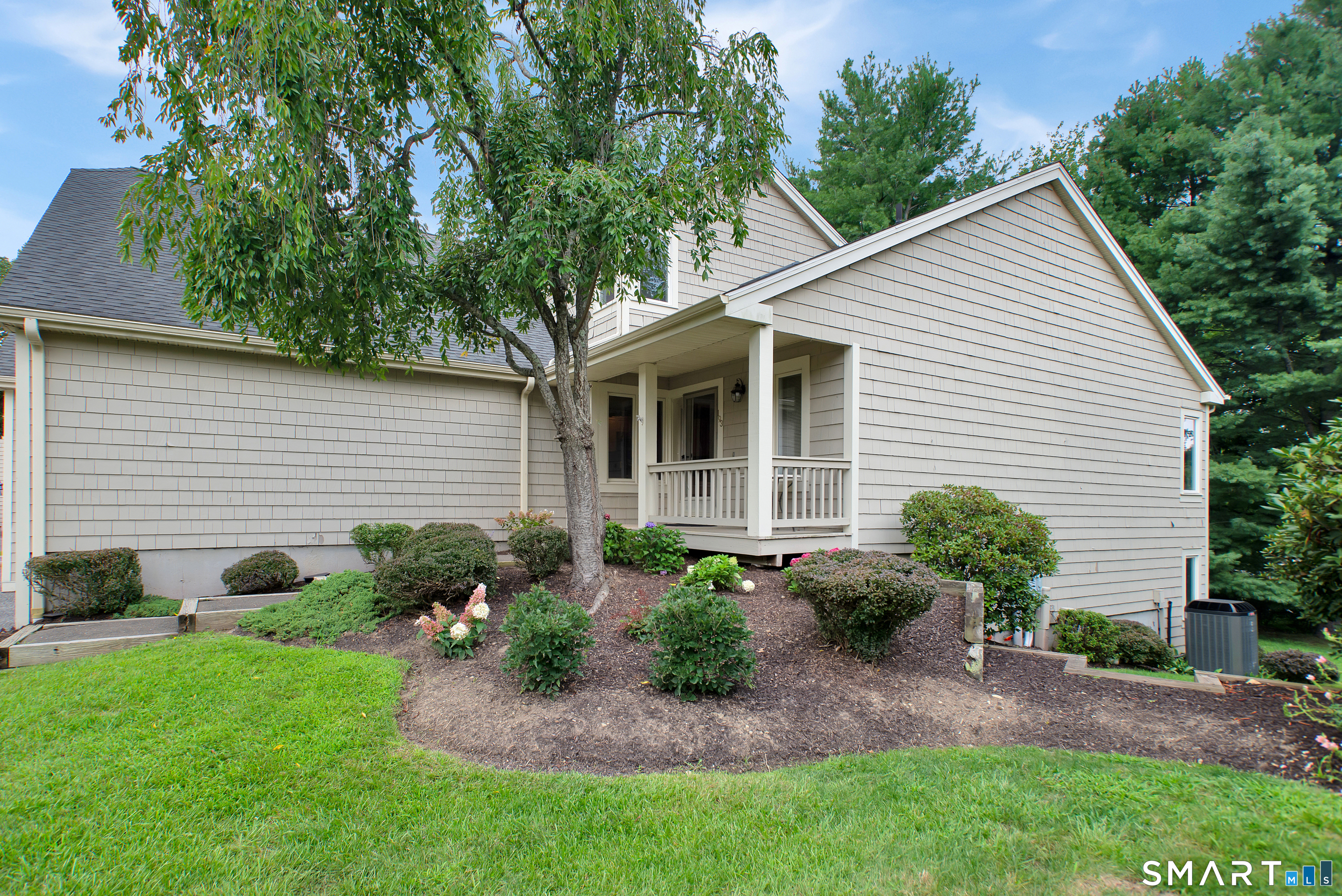 12 Boulevard Drive Danbury CT 06810