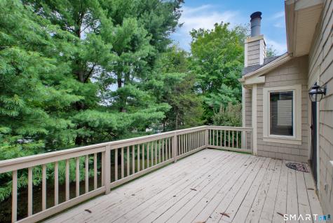 12 Boulevard Drive Danbury CT 06810