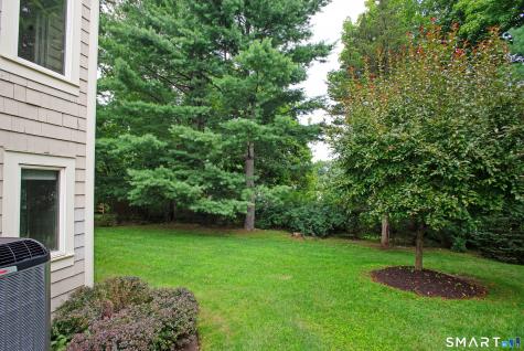 12 Boulevard Drive Danbury CT 06810