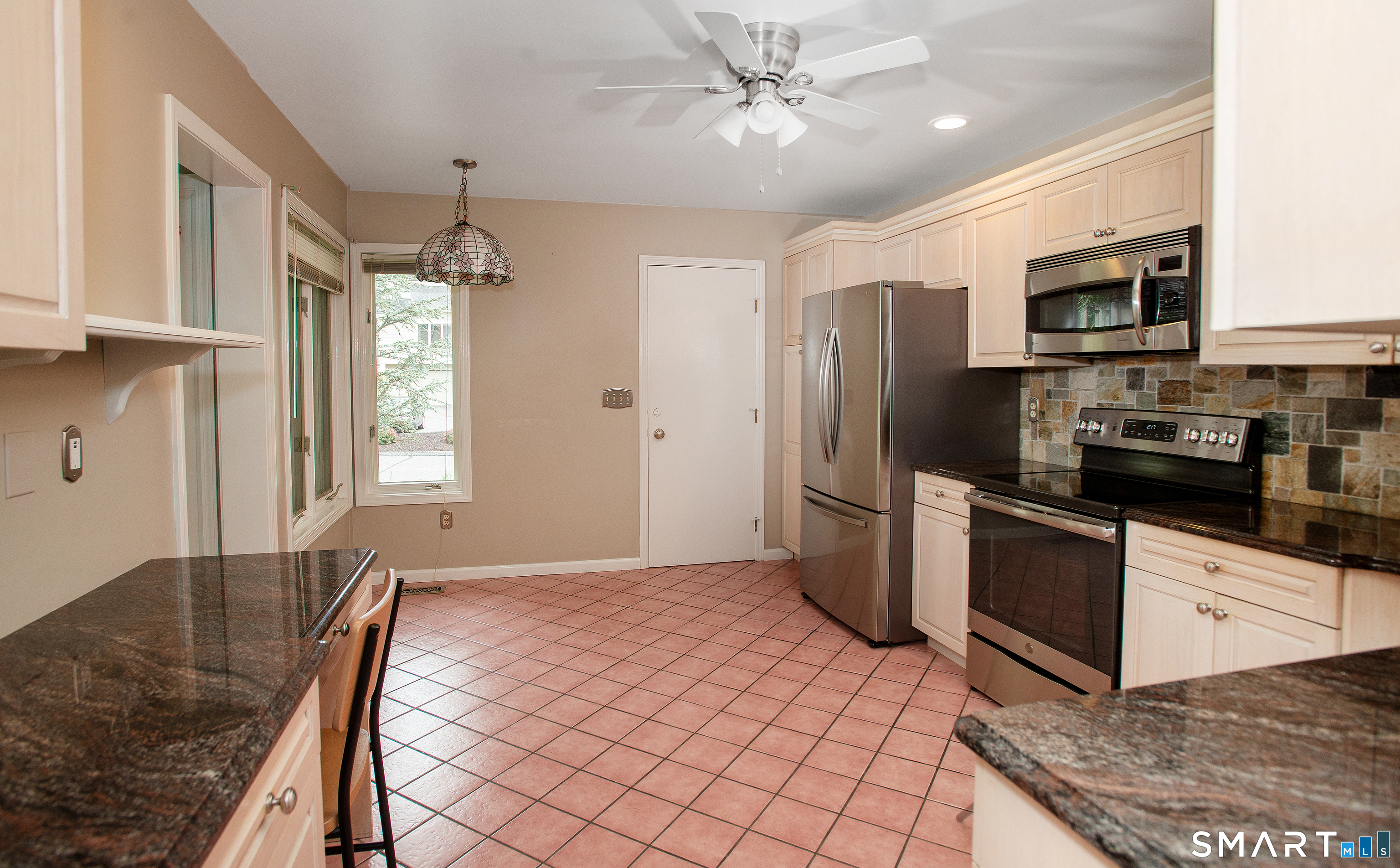 12 Boulevard Drive Danbury CT 06810