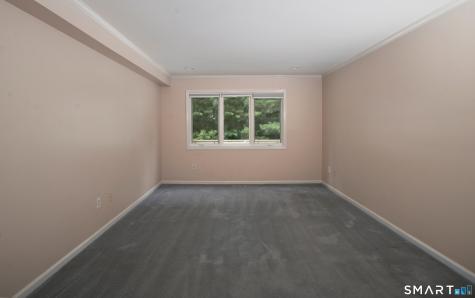 12 Boulevard Drive Danbury CT 06810