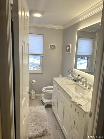 20 Harbour Village Branford CT 06405