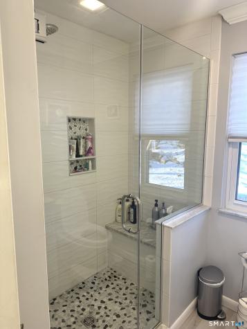 20 Harbour Village Branford CT 06405