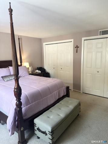 20 Harbour Village Branford CT 06405