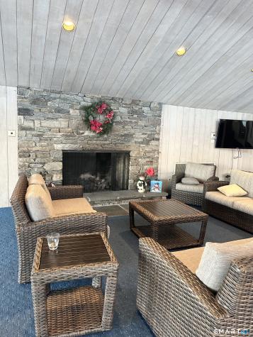 20 Harbour Village Branford CT 06405