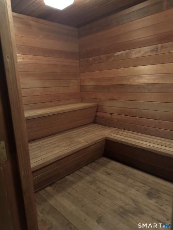 20 Harbour Village Branford CT 06405