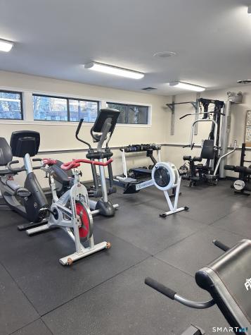 20 Harbour Village Branford CT 06405