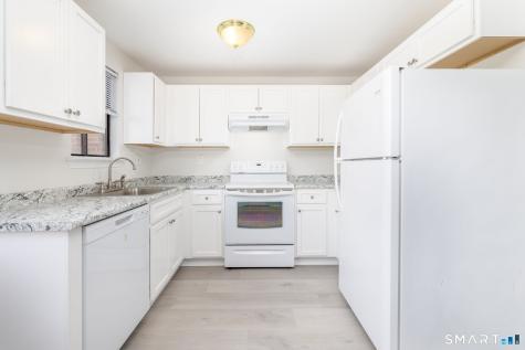 518 Blackstone Village Meriden CT 06450