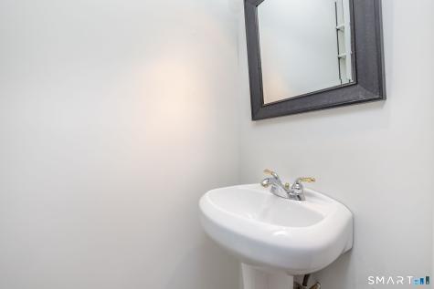 518 Blackstone Village Meriden CT 06450