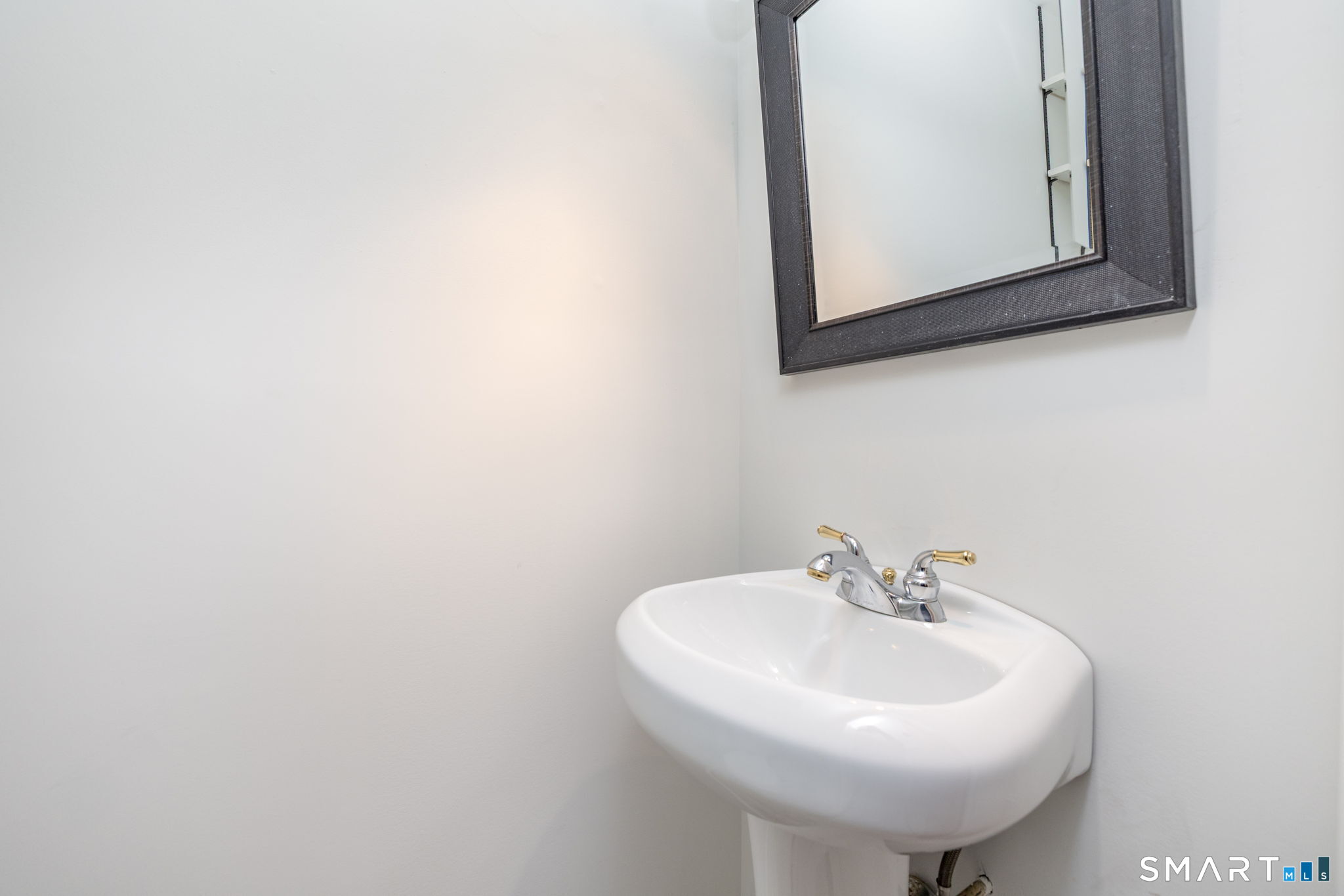 518 Blackstone Village Meriden CT 06450