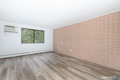 518 Blackstone Village Meriden CT 06450