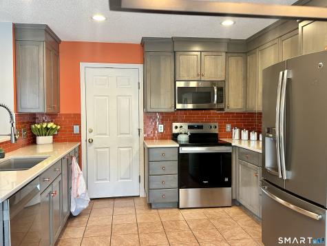 36 Primrose Lane Suffield CT 06078