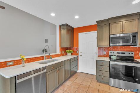 36 Primrose Lane Suffield CT 06078