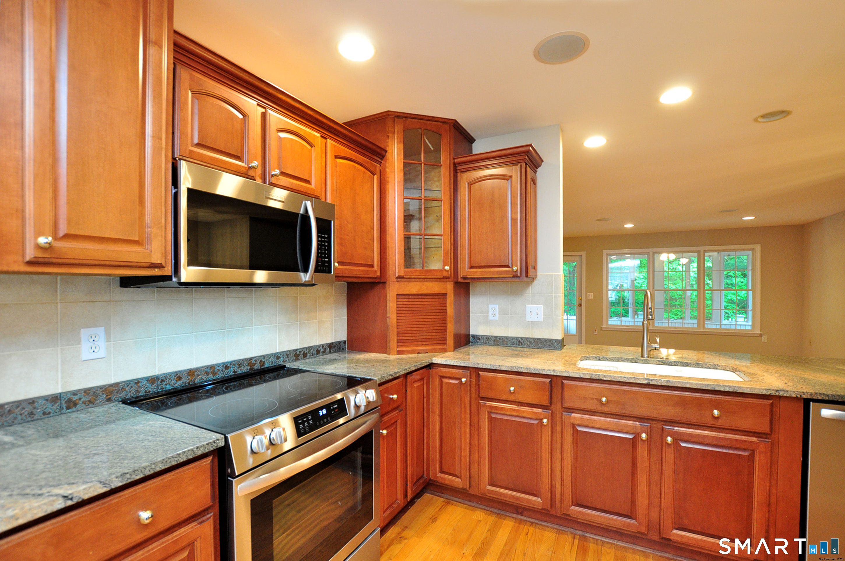 127 Kings Way Windsor CT 06095