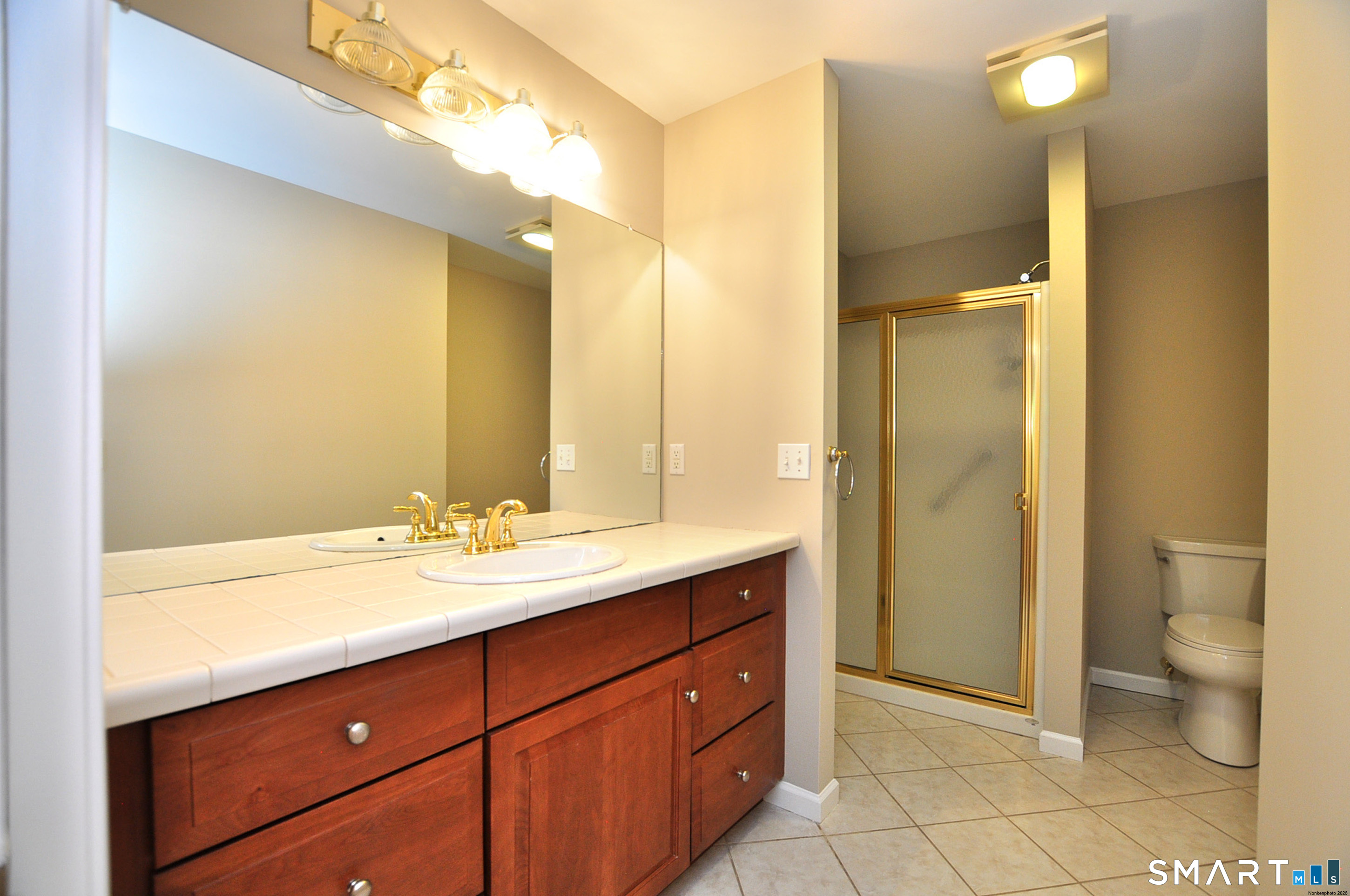 127 Kings Way Windsor CT 06095