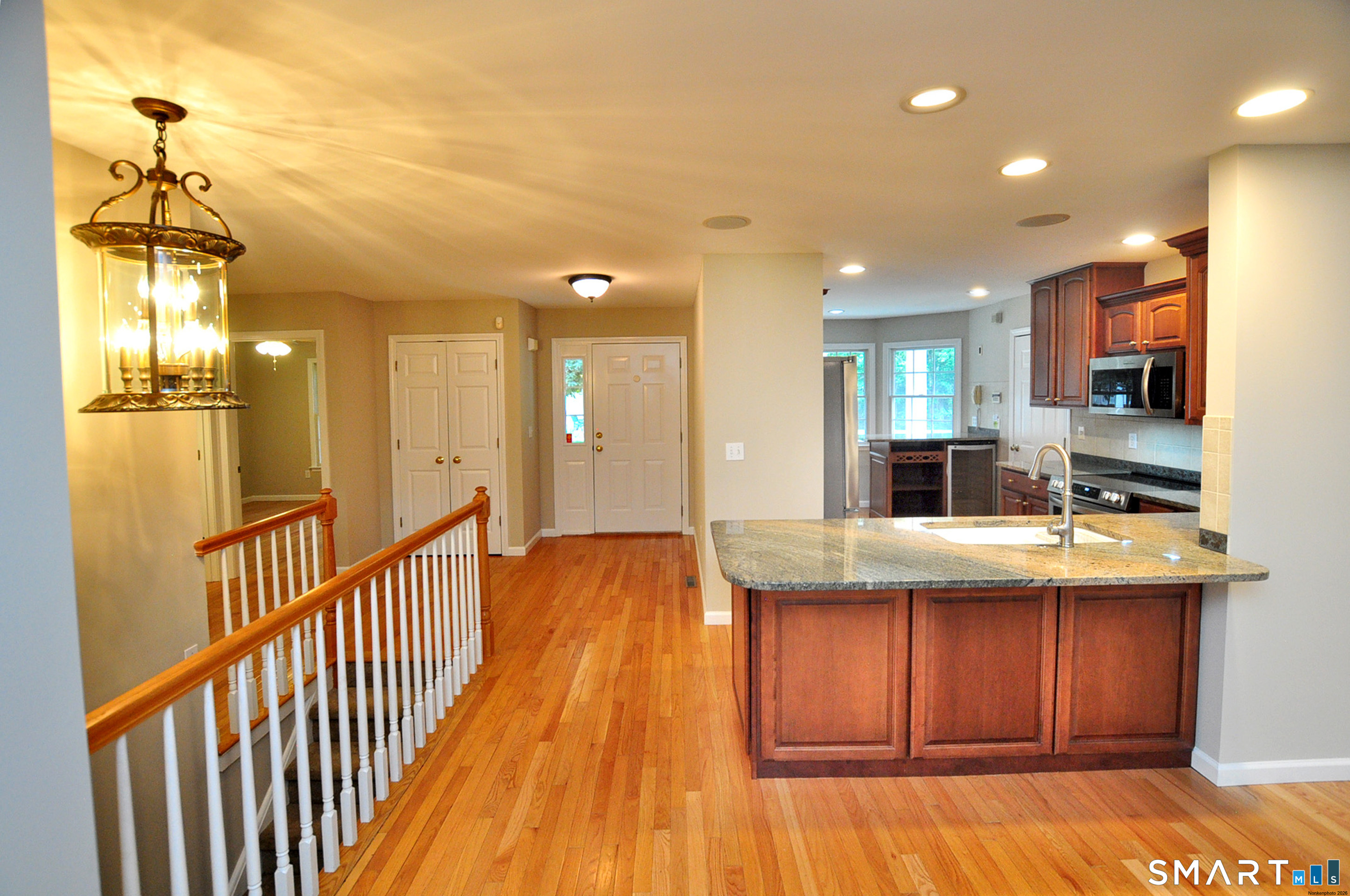 127 Kings Way Windsor CT 06095