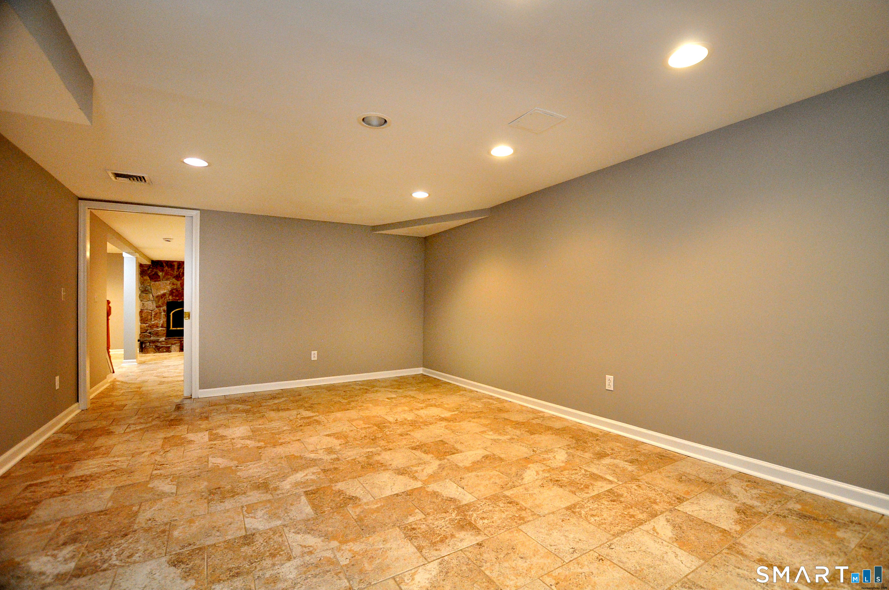 127 Kings Way Windsor CT 06095
