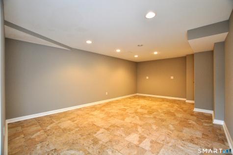 127 Kings Way Windsor CT 06095
