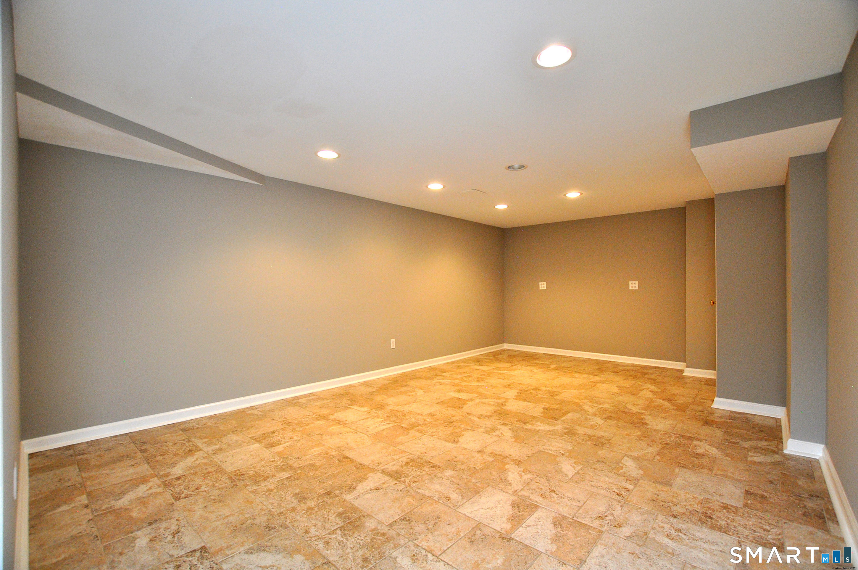 127 Kings Way Windsor CT 06095
