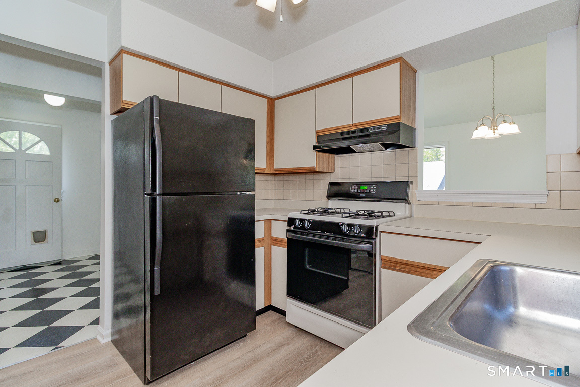 29 Millbrook Court Newington CT 06111