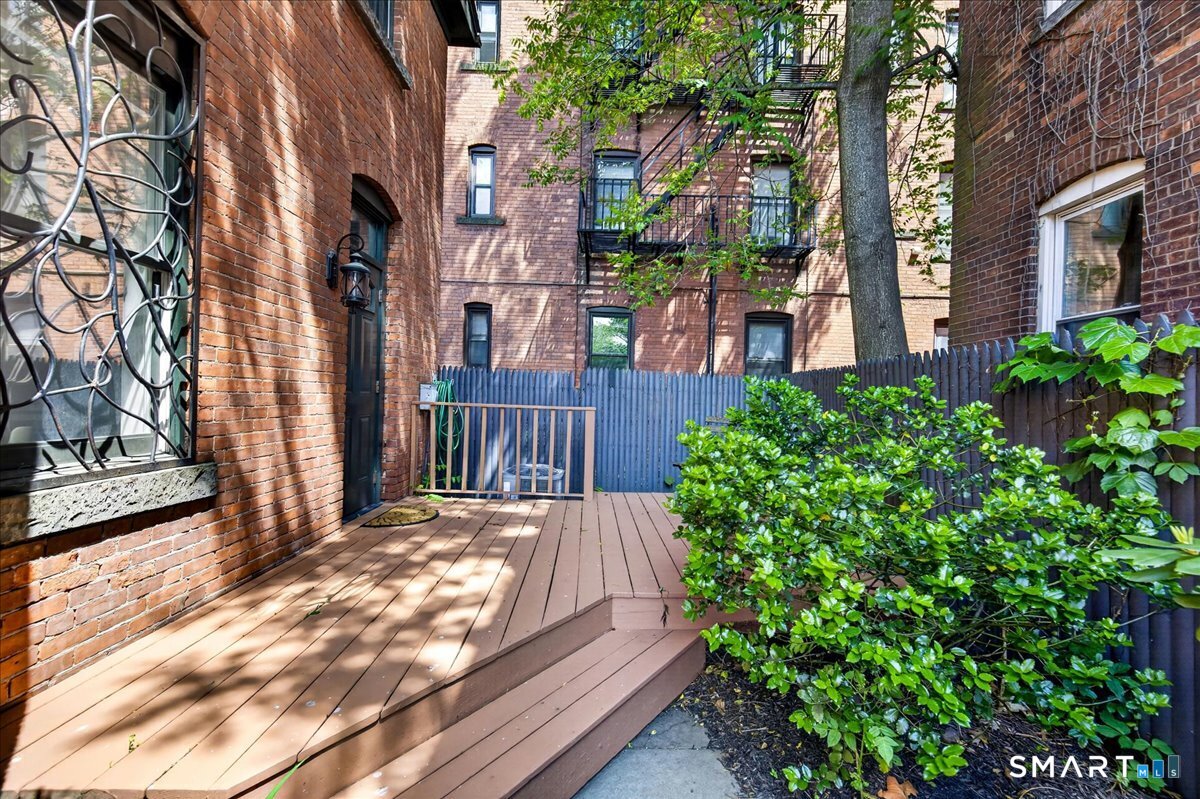 7 Wooster Place New Haven CT 06511