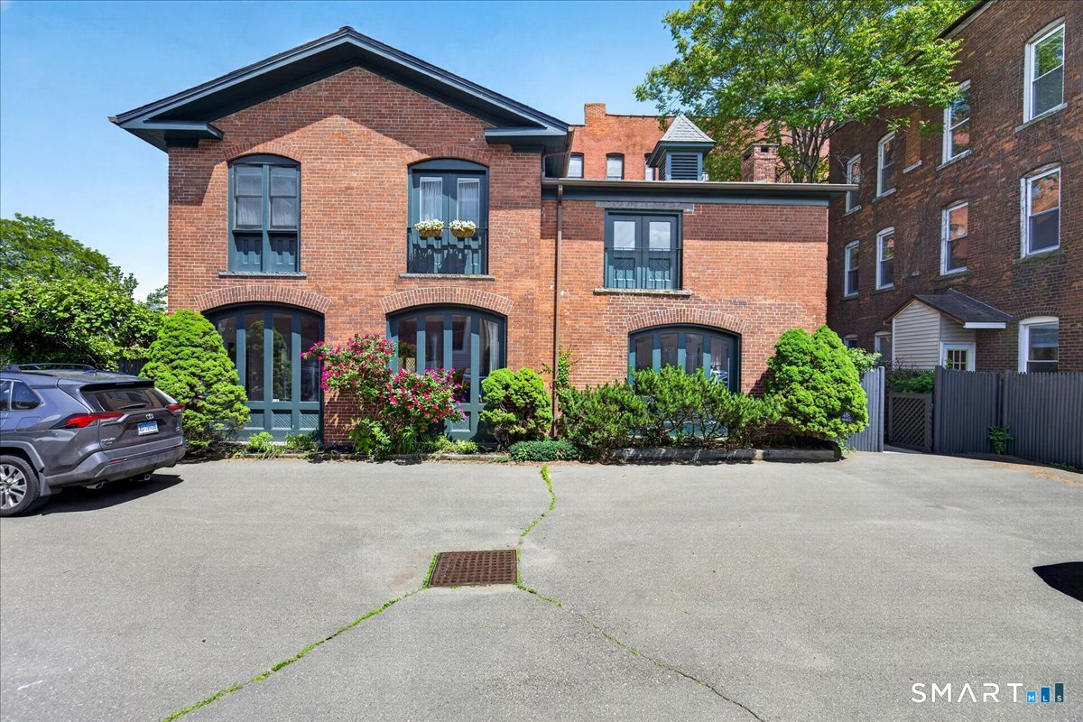 7 Wooster Place New Haven CT 06511