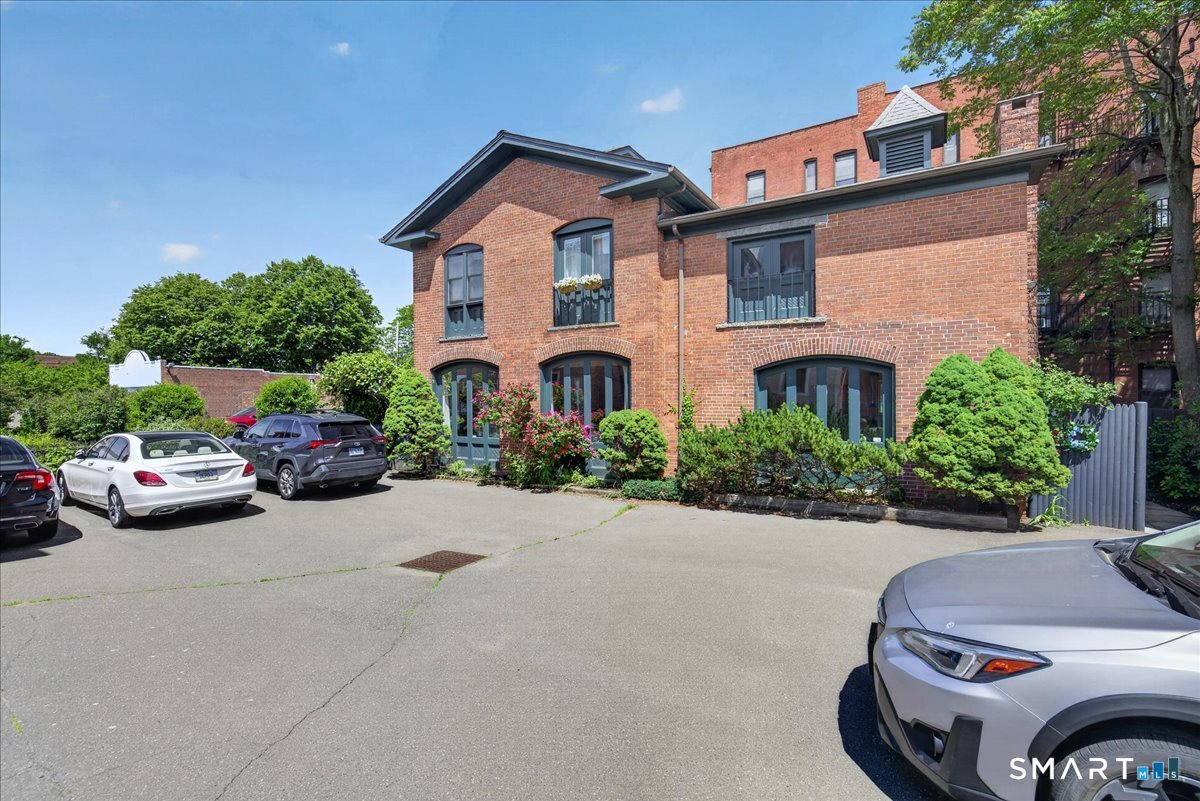 7 Wooster Place New Haven CT 06511