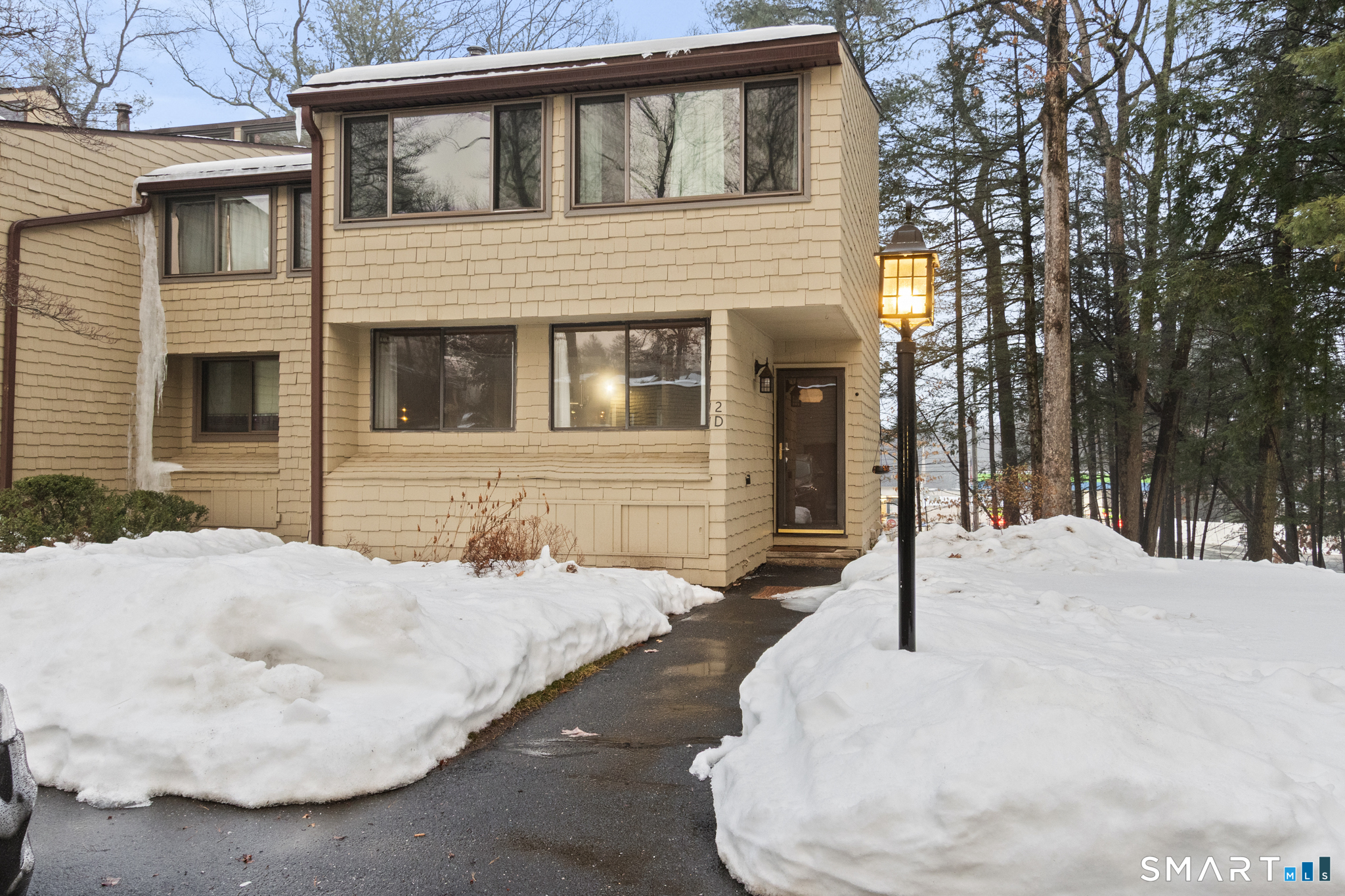 2 Gillette Court Simsbury CT 06070