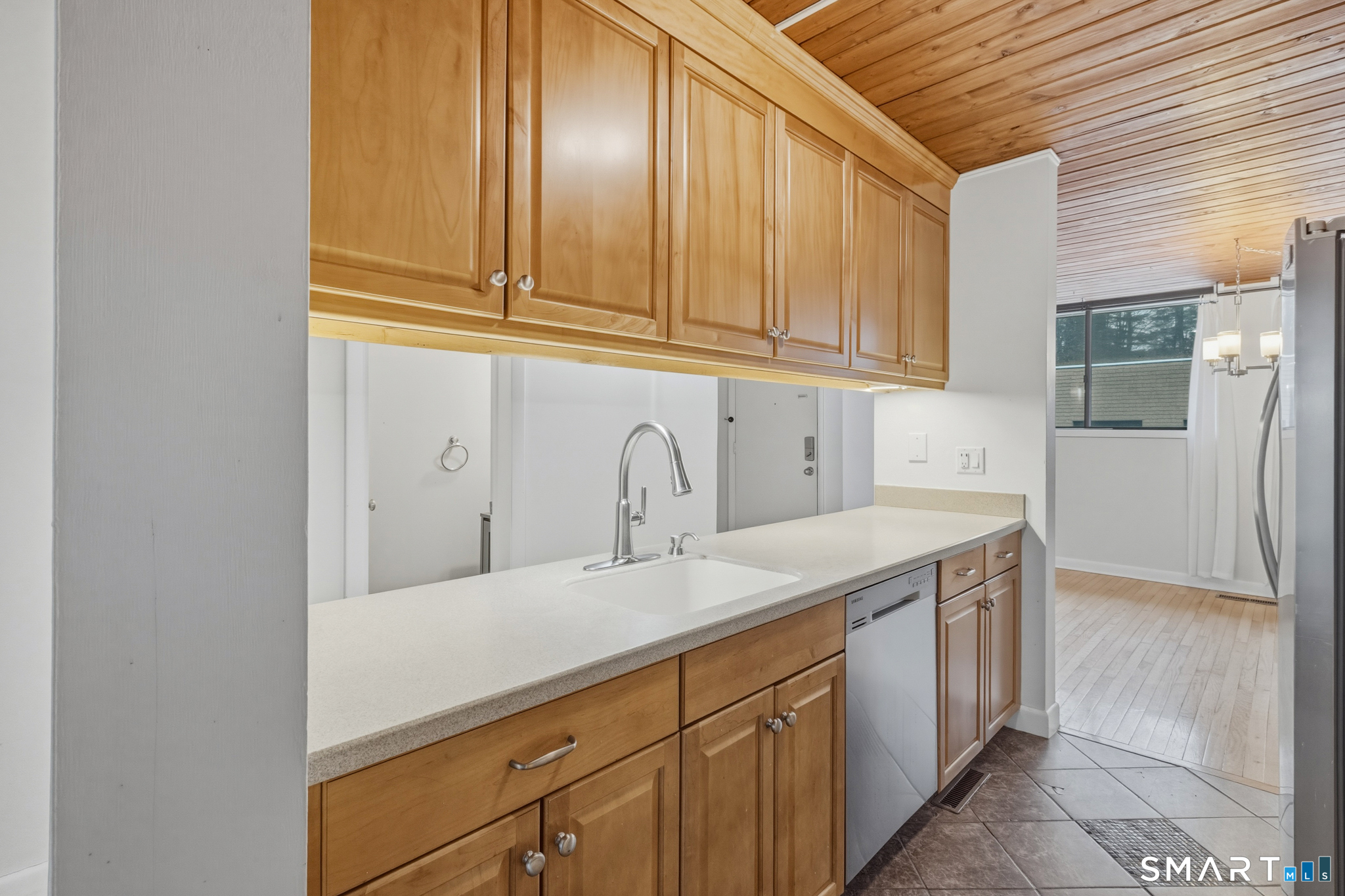 2 Gillette Court Simsbury CT 06070