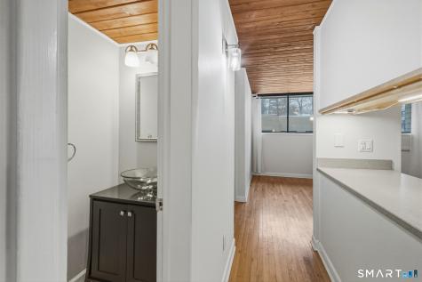 2 Gillette Court Simsbury CT 06070