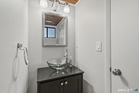 2 Gillette Court Simsbury CT 06070